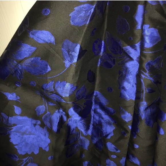 LAST ONE! NWT Calvin Klein Jacquard Gown - Picture 5 of 5